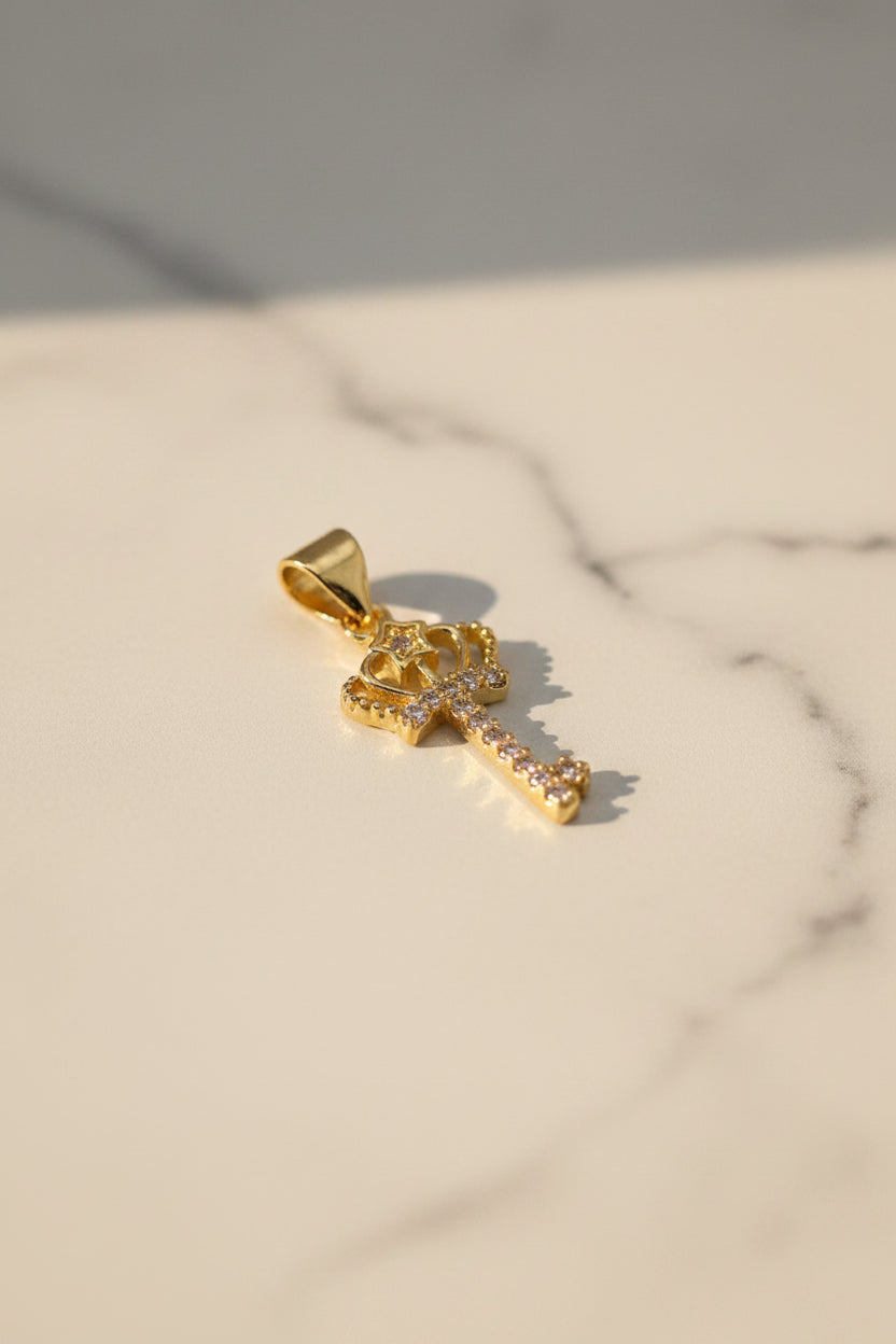14K CROWN-THEMED KEY CHARM PENDANT GS-11690001