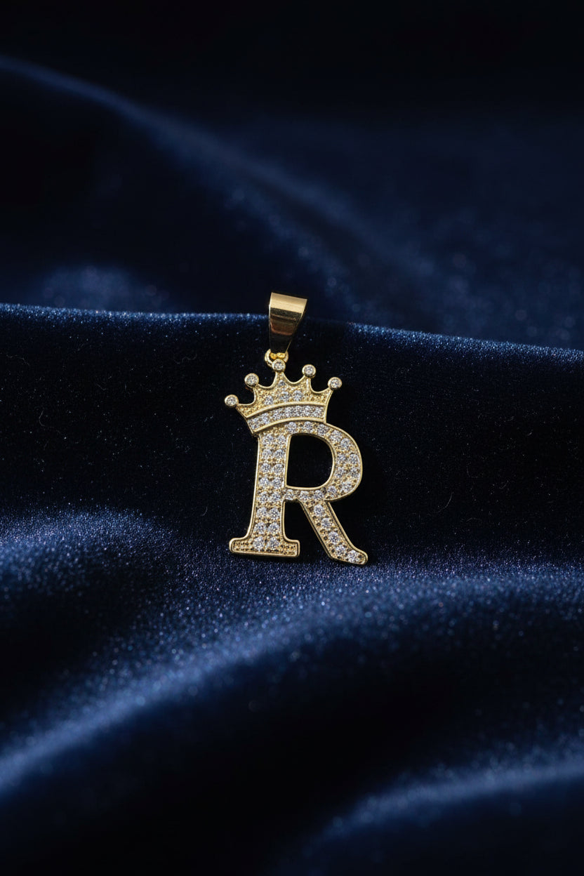 14K INITIAL "R" CROWN ON TOP PENDANT