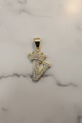 14K INITIAL "V" CROWN ON TOP PENDANT
