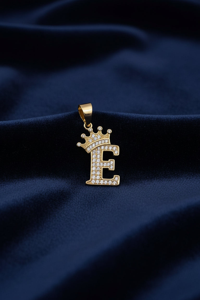 14K INITIAL "E" CROWN ON TOP PENDANT