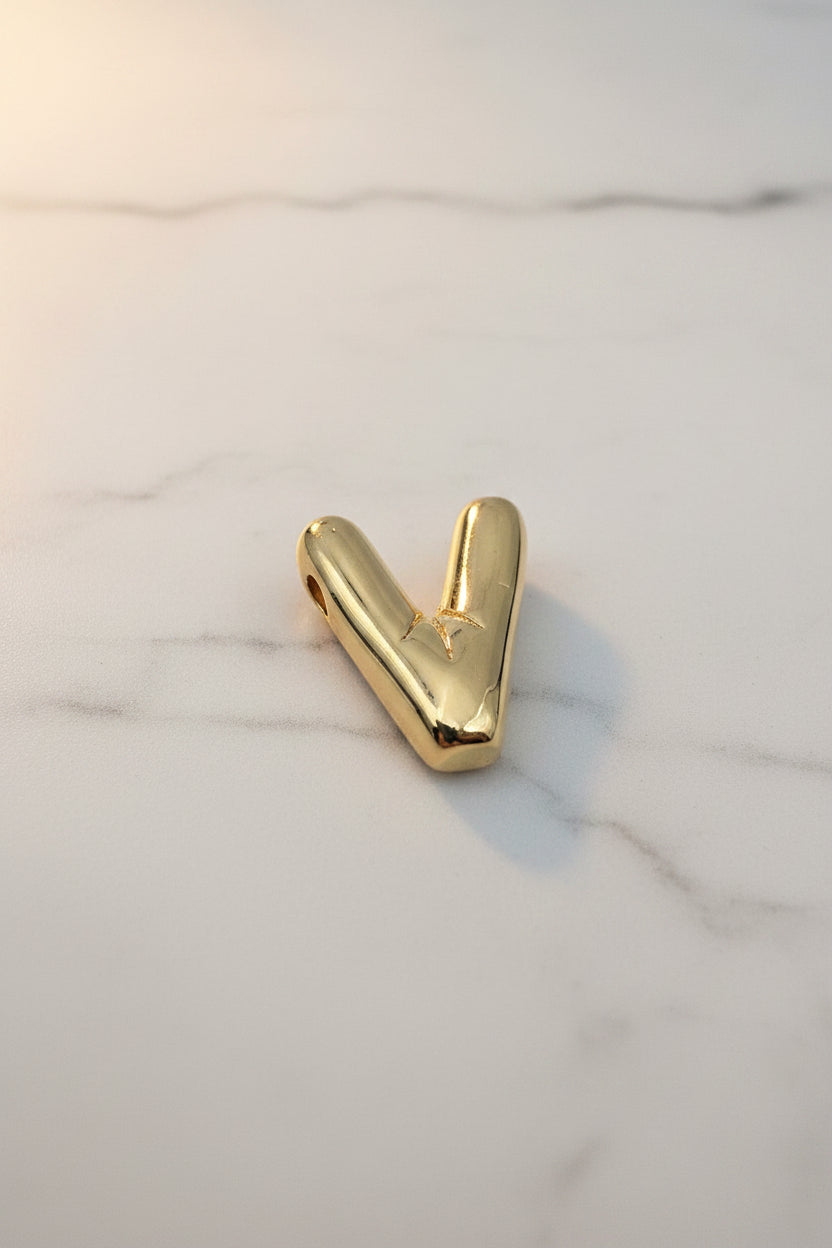 14K BUBBLE LETTER PENDANT - V 240704033621