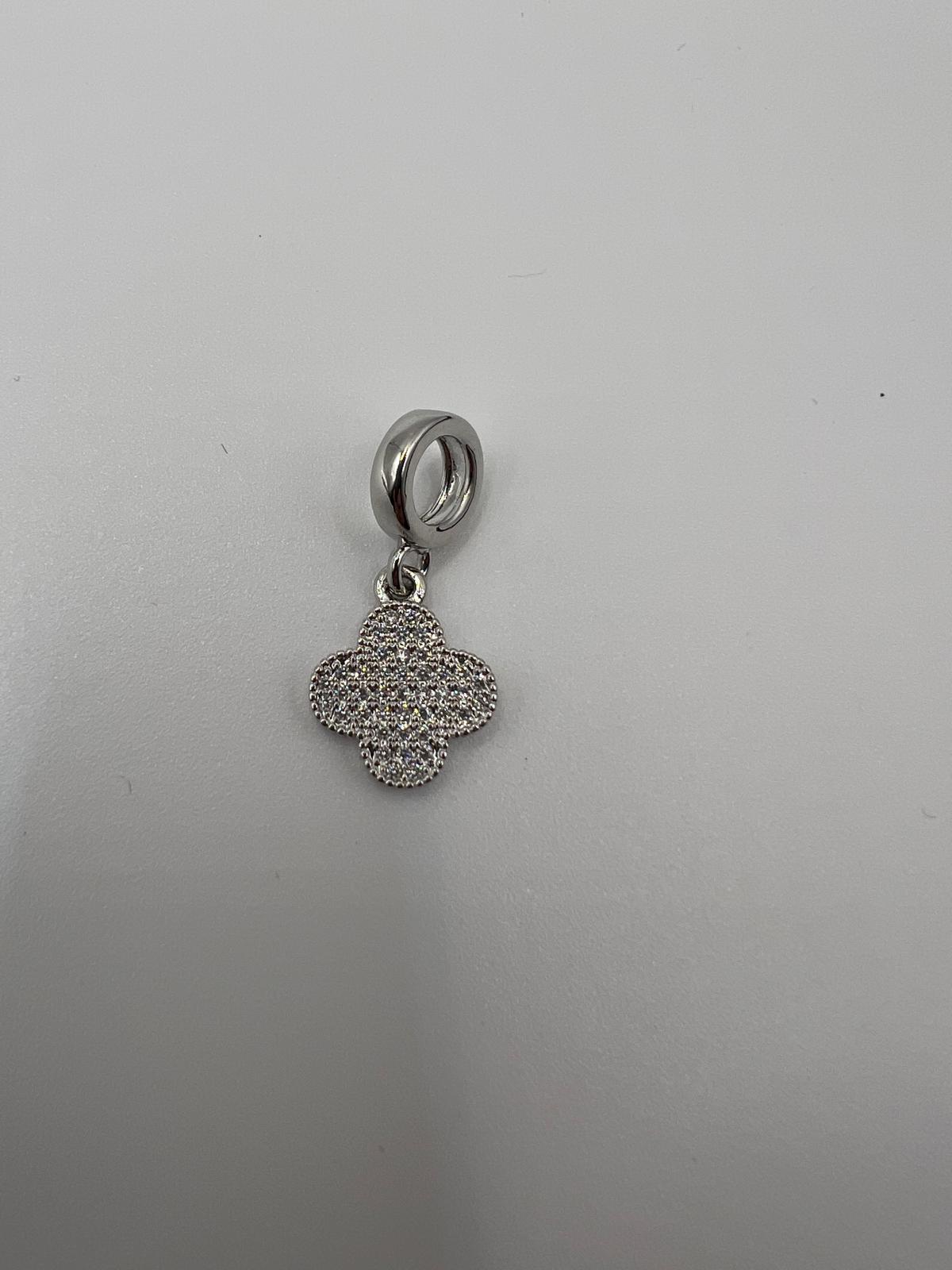WHG CLOVER PENDANT