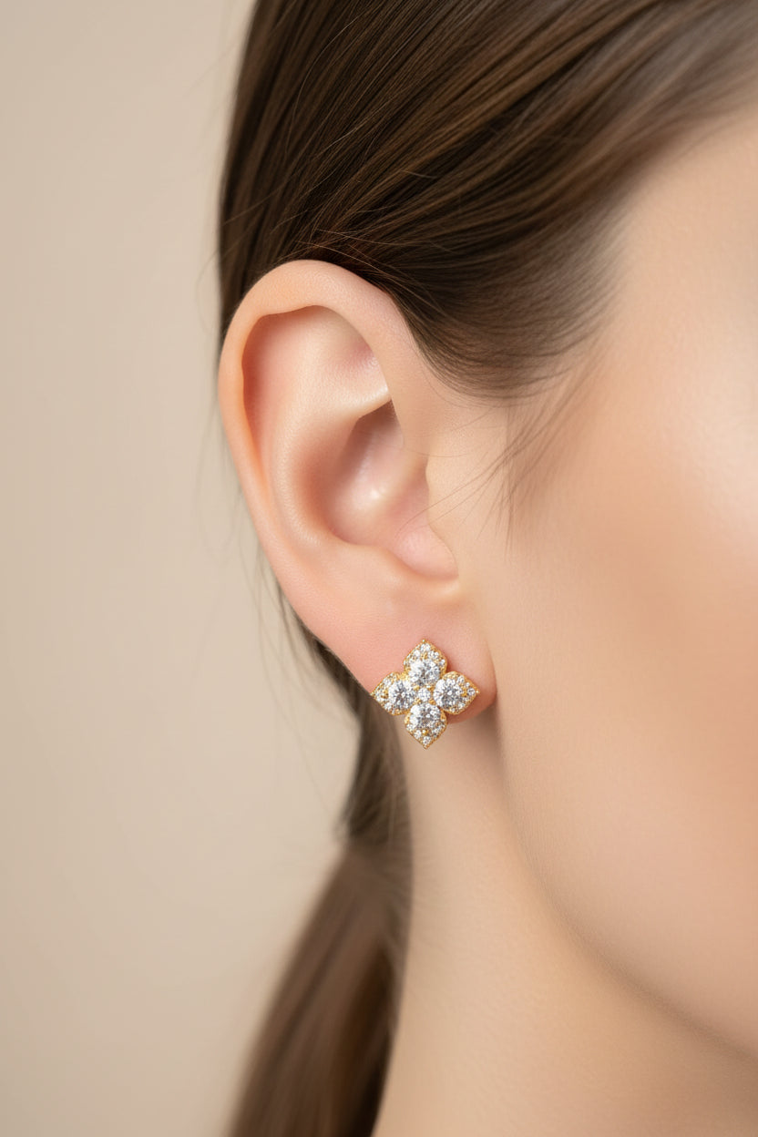 14K FLORAL CLUSTER HUGGIE EARRING GT-08480004