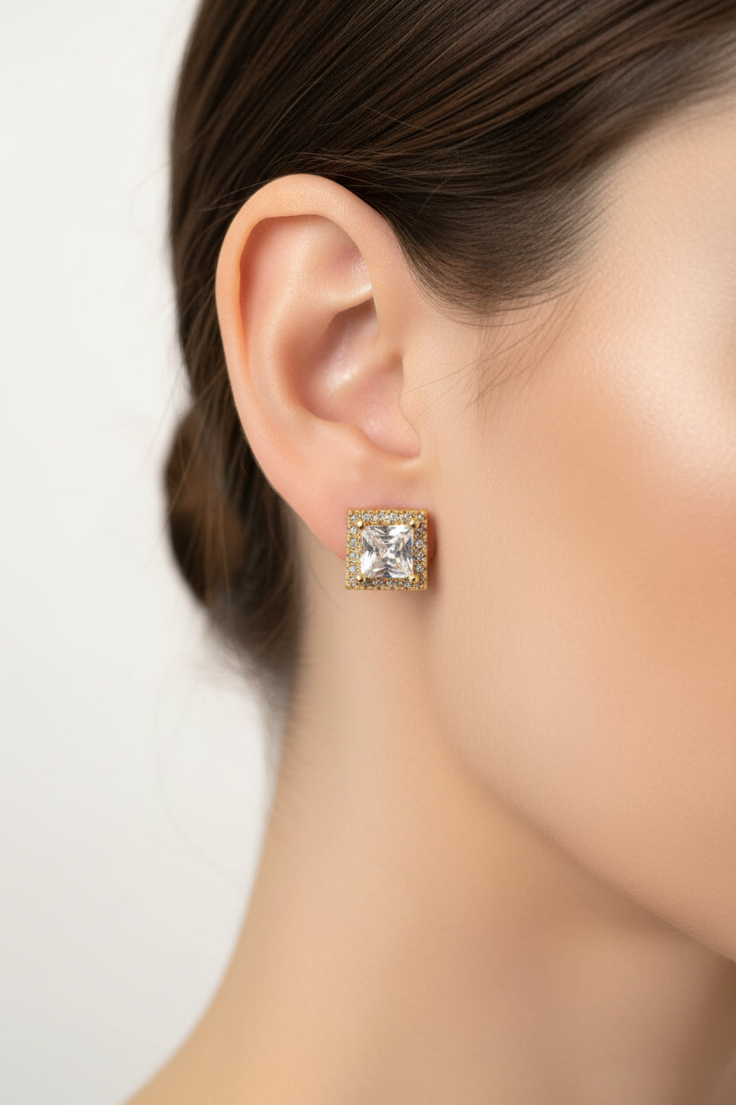 14K SQUARE CLEAR STUD EARRING RQ355