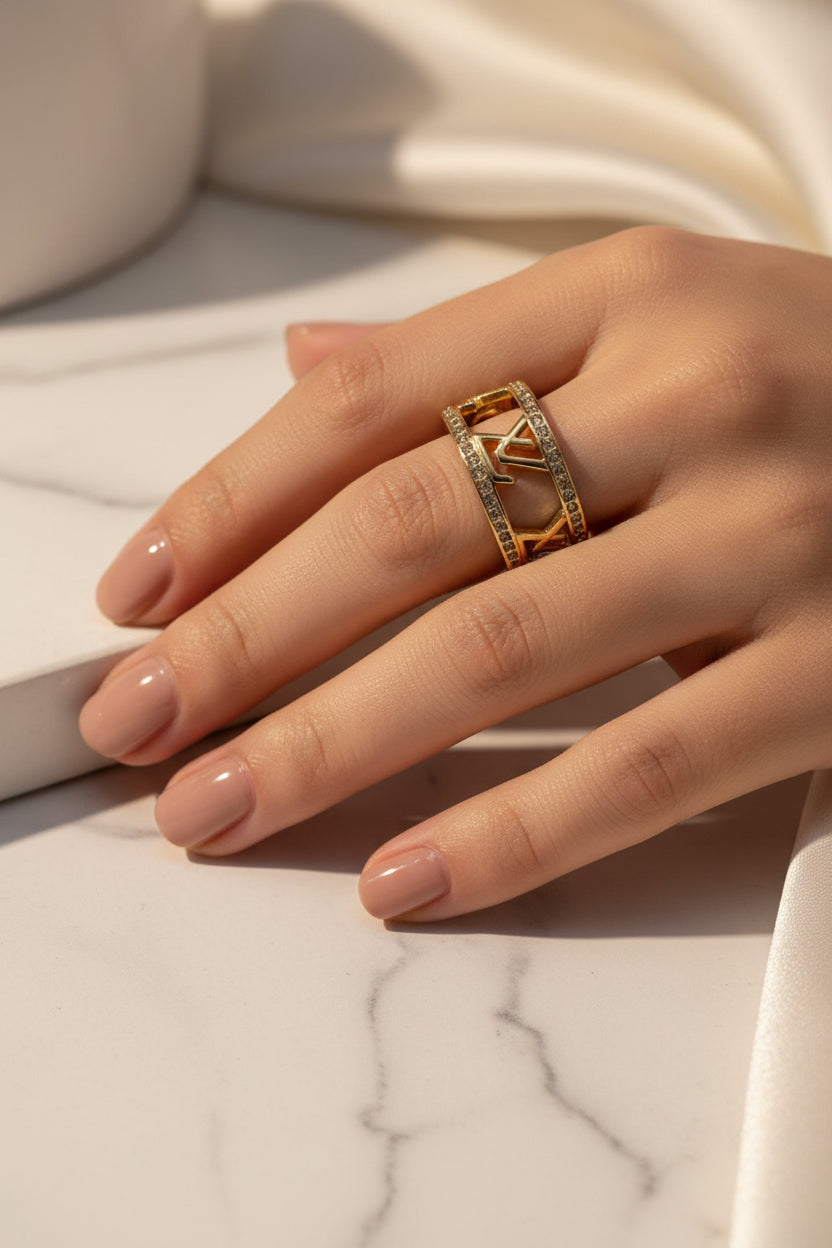 14K "LV" INITIALS INSPI RING A1748A