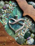 WHG INFINITY HEART PENDANT GS-04460001